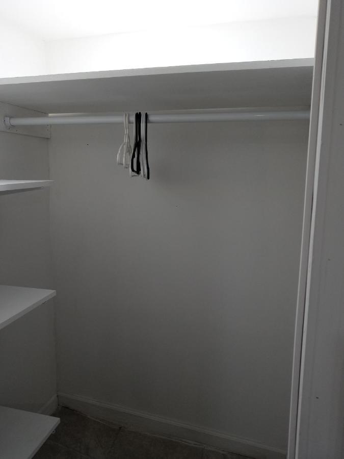 Appartamento "Cozy Basement Retreat Just 40 Minutes To Nyc!" Irvington Esterno foto