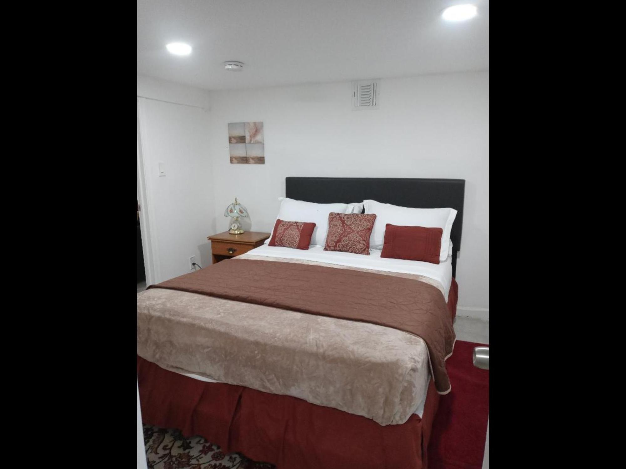 Appartamento "Cozy Basement Retreat Just 40 Minutes To Nyc!" Irvington Esterno foto